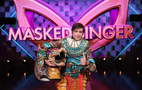 O nouă demascare la „Masked Singer România”: Radu Vâlcan, în costum de Șarpe. Ce crede Adela Popescu despre cum a cântat. EXCLUSIV