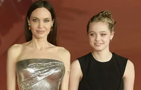 10 tinere care seamănă leit cu mamele lor celebre