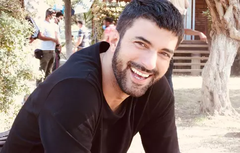 Cine este Engin Akyurek, protagonistul din „Fiica ambasadorului” (Kanal D). Îl știți din „Fatmagul”