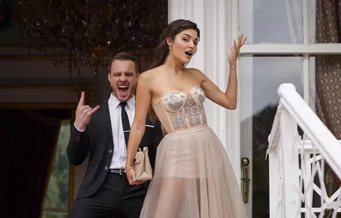 Hande Erçel și Kerem Bürsin, adevărul din spatele despărțirii. Topul cuplurilor de aur din Turcia care s-au iubit la filmări, dar și-au spus „Adio”