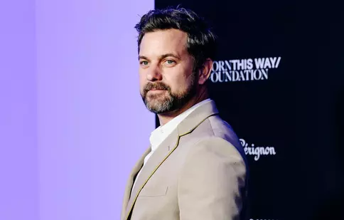 Joshua Jackson și Ray Romano, protagoniști în serialul HBO Max „How to Survive Without Me”. Tot ce știm despre proiect