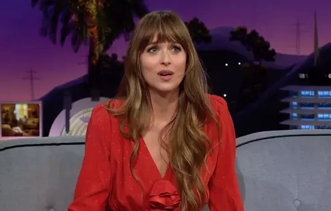 Momentul stânjenitor trăit de Dakota Johnson în direct la tv: „Nimic din ce n-a văzut deja toată lumea”