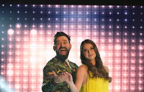 Cum a devenit cunoscut Oase de la Dancing on Ice. A lucrat la circ și a dansat breakdance cu fotbaliști celebri