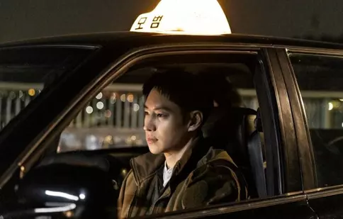 Serialul coreean „Taxi Driver” este disponibil pe AntenaPLAY