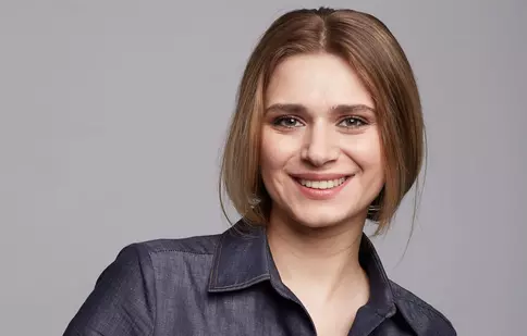 Beauty tips de la Lia Sinchevici: „Cel mai mult mă înfrumuseţează fetiţa mea!”