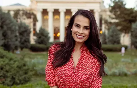 Cum arată acum prima fiică a Ancăi Serea. Sarah a împlinit 15 ani