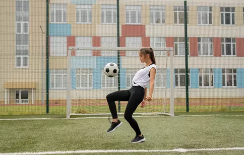 CE MINGE ESTE MAI BUNĂ PENTRU FOTBAL?