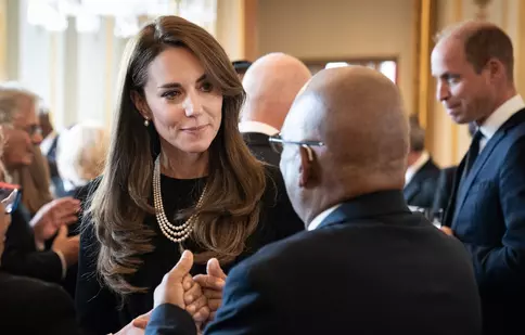 Perfectă în postura de Prințesă de Wales! Kate Middleton a întâmpinat demnitarii invitați la Palatul Buckingham