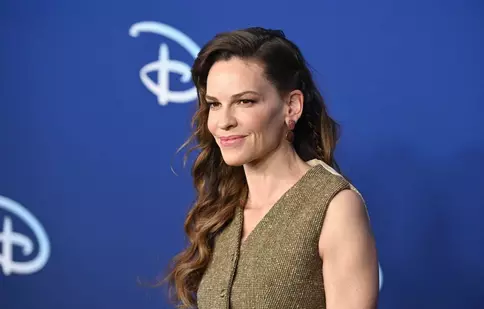Surpriză la dublu! Hilary Swank este însărcinată cu gemeni