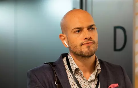 Matei Dima, alias BRomania, și iubita lui s-au despărțit. Anunțul surprinzător făcut de actor