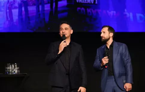 Cum arătau Răzvan și Dani acum 12 ani. Matinalii de la Antena 1 au câștigat premiul TVMania 2022 pentru „Cea mai bună emisiune de divertisment de zi”