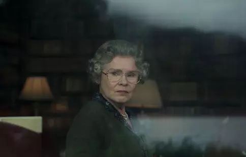 Cum a afectat-o pe Imelda Staunton, actrița din „The Crown”, moartea reginei Elisabeta a II-a. „Reacția mea m-a surprins”