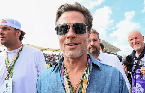 Cum a ajuns Brad Pitt să aibă buletin românesc