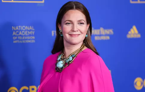 Drew Barrymore a explicat de ce nu le oferă fiicelor sale cadouri de Crăciun. „Nu mă deranjează să sar peste asta”