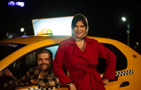 Review „Taximetriști”. Ce se întâmplă când orașul doarme