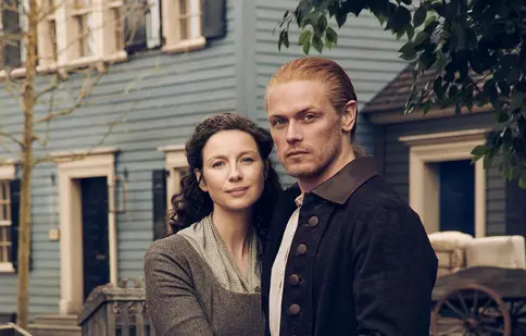 Când are premiera sezonul 7 din serialul „Outlander”. Anunțul neașteptat al producătorilor