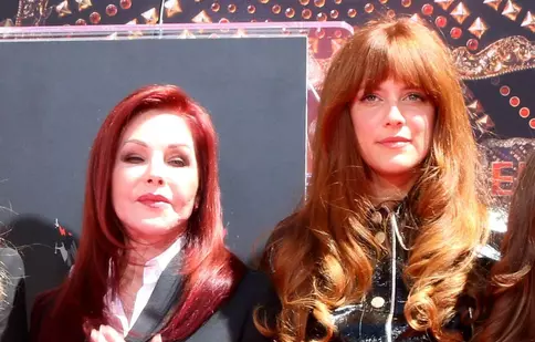 Scandalul pentru averea lui Elvis Presley continuă! Priscilla Presley, lăsată la ușa conacului Graceland de nepoata sa
