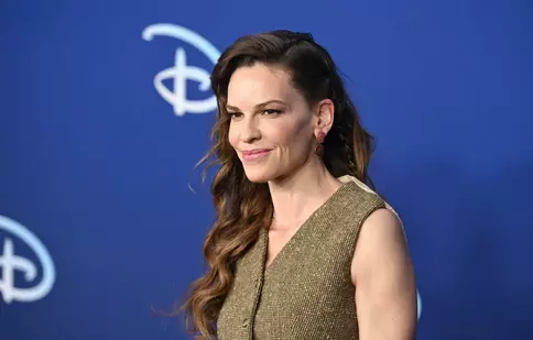 Hilary Swank a născut gemeni! Prima imagine cu bebelușii. „Nu a fost ușor”