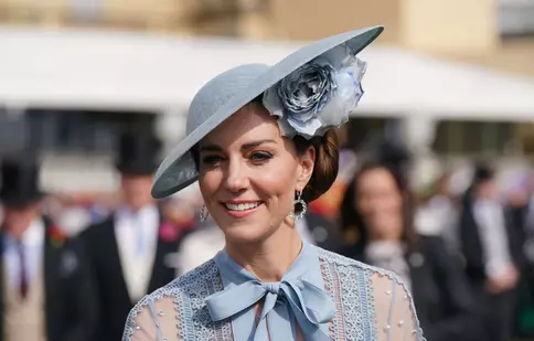 Kate Middleton a fost externată în secret la două săptămâni de la operație. Anunțul Casei Regale: „Face progrese considerabile”