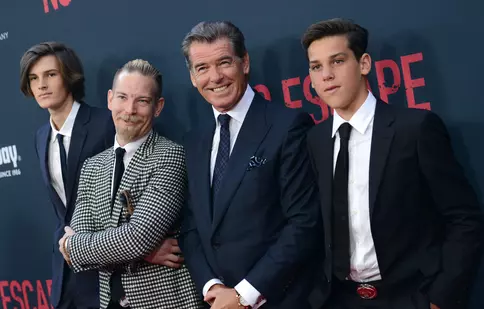 Cum arată fiul cel mic al lui Pierce Brosnan. Paris are 22 de ani și este bucățică ruptă din celebrul actor