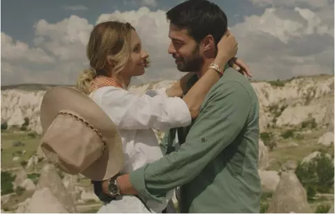 „Maria și Mustafa” revine la Happy Channel: Tot ce trebuie să știi despre povestea de dragoste filmată în Cappadocia