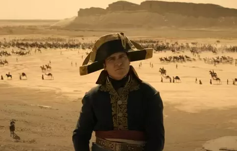 Napoleon, a fost lansat trailerul filmului cu Joaquin Phoenix. Când apare în cinematografe
