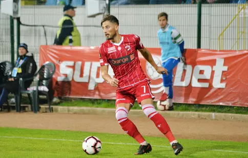 SUPERLIGA: Cine transmite Rapid – Petrolul, cel mai încins duel al etapei a 5-a din Liga 1