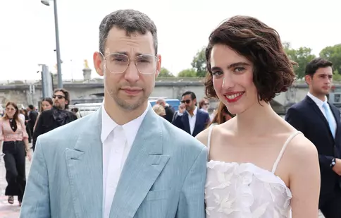 Margaret Qualley și Jack Antonoff s-au căsătorit. Primele imagini de la nuntă