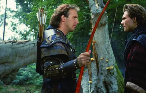 Filme la TV azi, 5 august: „Robin Hood, prinţul hoţilor”, „Sus, în aer”, „Răzbunare”, „Mereu la prima întâlnire”