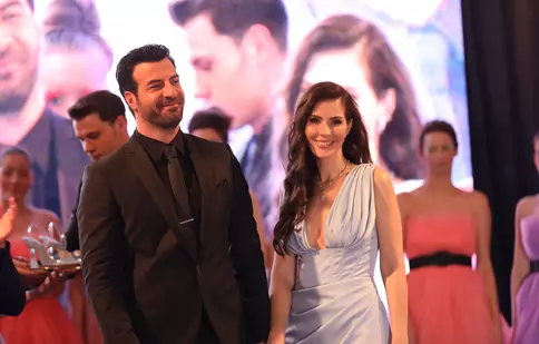Acasă aduce serialul turcesc „Favorul” din 27 septembrie. Cine joacă și care este povestea