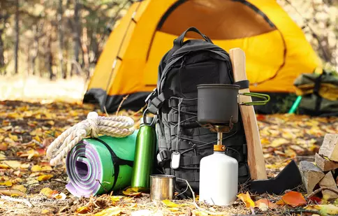 Lista de verificare a echipamentului de camping: Asigură-te că ai tot ce ai nevoie