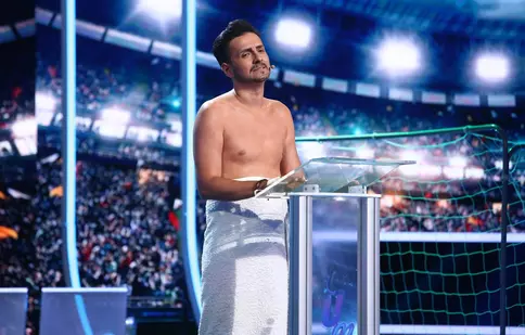 iRoast fotbalistic. George Tănase s-a transformat în Ciprian Marica, în ediția specială iUmor. „Am râs de mă dor dinţii!”