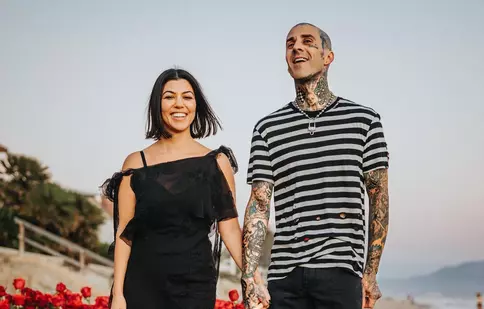 De ce a ajuns Kourtney Kardashian, însărcinată, la spital. Reacția lui Travis Barker. „O urgență în familie”