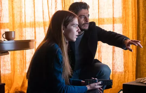 Poarta roșie, sezonul 3. Ultimele episoade din serialul polițist sunt difuzate de Focus Sat TV