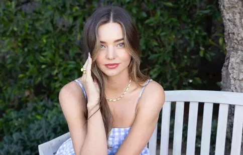 Miranda Kerr va deveni mamă pentru a patra oară. Modul inedit în care a anunțat vestea