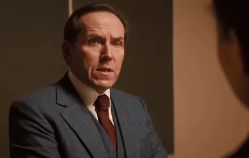 Profesorul T trece de la teorie la practică. Serialul britanic „Professor T” va fi în curând la BBC First