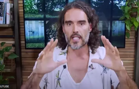 Russell Brand, acuzat de viol și abuz emoțional. Reacția actorului: „Am fost întotdeauna transparent”