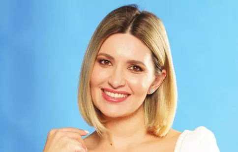 Ela Crăciun, boboc la 41 de ani! „Sunt deschisă oricărei posibilități”. EXCLUSIV