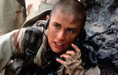 Filme la TV azi, 7 mai 2024: „G.I. Jane”, „Băiatu' tatii”, „Mumia”, „Tenet”, „Top Gun: Maverick”