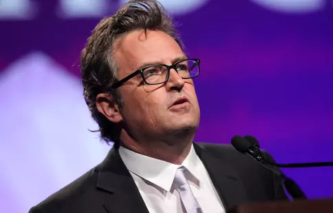 Matthew Perry a murit. Actorul care l-a interpretat pe Chandler, în serialul "Friends", avea doar 54 de ani