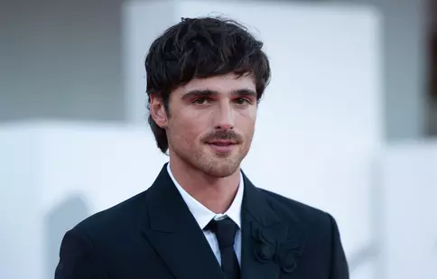 Cât de dificil a fost pentru Jacob Elordi să fie Elvis Presley, în filmul „Priscilla”. Cum s-a pregătit pentru rol