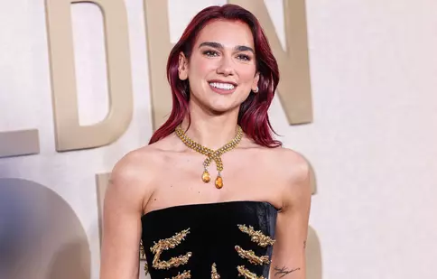 Dua Lipa împlinește 31 de ani! De la coveruri pe YouTube la succes mondial. Cum arată viața artistei după nunta cu Callum Turner