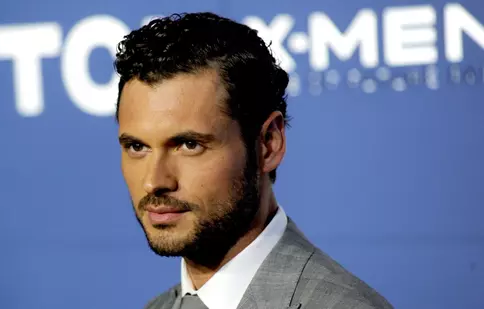 Actorul Adan Canto a murit la 42 de ani. Se lupta în secret cu o boală nemiloasă. Colegii de breaslă au transmis mesaje emoționante