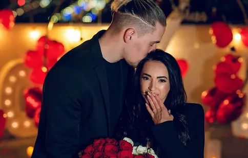 Larisa Iordache și iubitul ei, Cristian Chiriţă, s-au logodit. Primele imagini de la cererea în căsătorie
