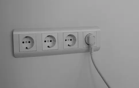Prize modulare și întrerupătoare - elemente esențiale pentru eficiența energetică în locuința ta