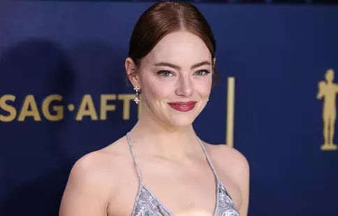 Cele mai spectaculoase ținute de la SAG Awards 2024. Emma Stone a strălucit pe covorul roșu într-o rochie cu paiete