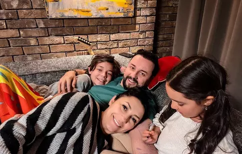 Andra și Cătălin Măruță și-au decorat casa pentru sărbători. Cum arată acum vila de lux a celor doi