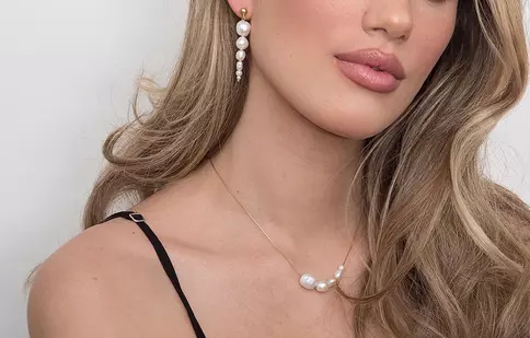 Celebrează luna femeii cu bijuterii prețioase. Cum alegi bijuteria perfectă?