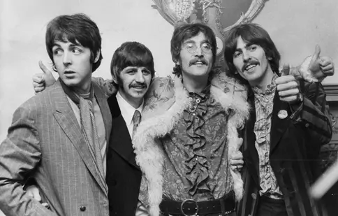 Sam Mendes va regiza patru filme despre membrii trupei Beatles. Primele detalii despre noile proiecte