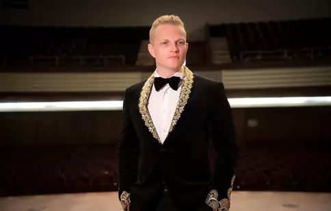 Tenorul Ştefan von Korch vă invită să descoperiţi poveşti de iubire din opere şi operete, pe 3 februarie la Sala Dalles în concertul Chanson D’Amour